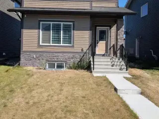 3 Bedroom House Airdrie AB 104841906