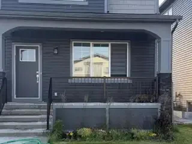 3 Bedroom House Airdrie AB 104292323