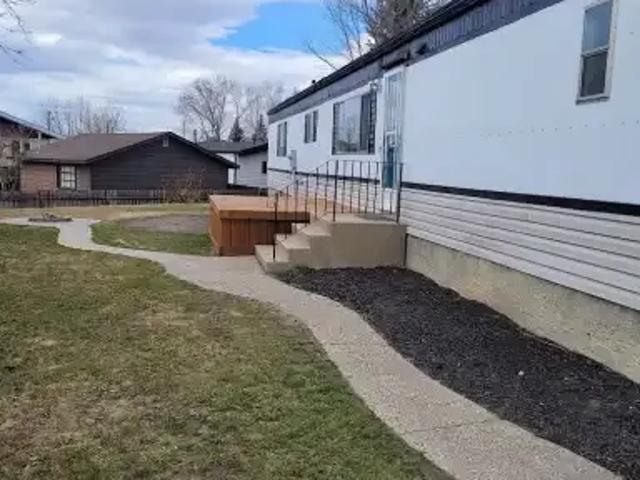 3 Bedroom House Airdrie AB 105023325