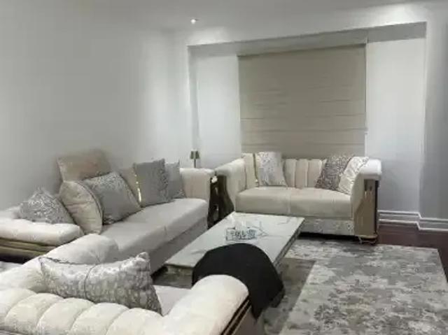 3 Bedroom House Ajax ON 105394965