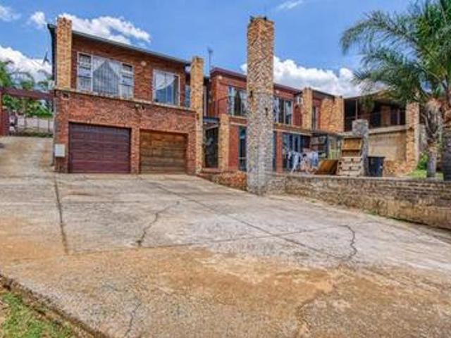 3 bedroom house available in glenvista