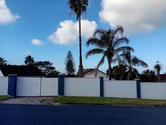 3 Bedroom House Beacon Bay North Beacon Bay North 103378043