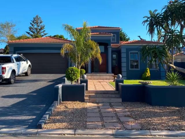 3 Bedroom House Bluewater Bay Bluewater Bay 103377924