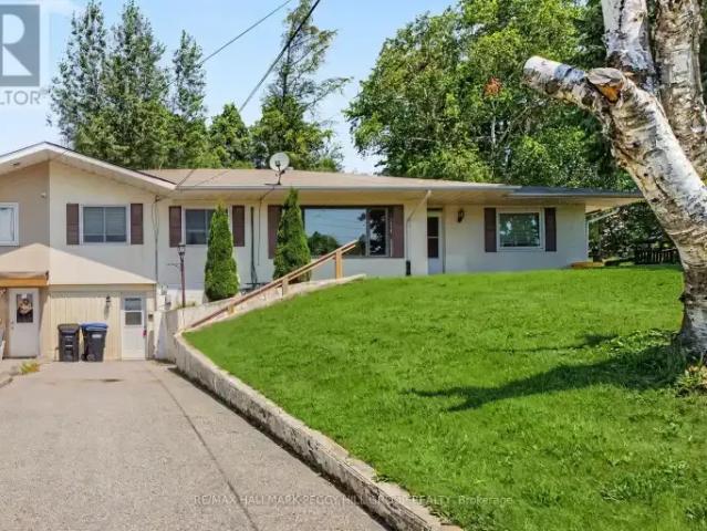3 Bedroom House Bradford West Gwillimbury ON 104224654