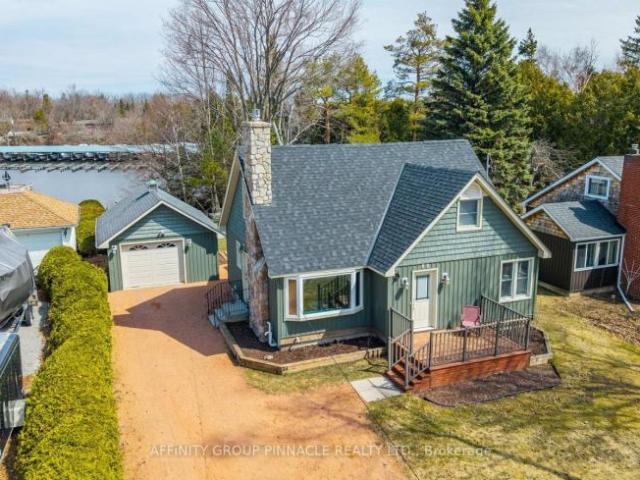 3 Bedroom House Brock Beaverton ON 89706340