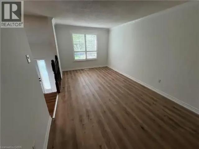 3 Bedroom House Burlington ON 102883573