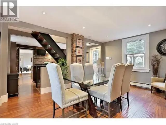 3 Bedroom House Burlington ON 102883576