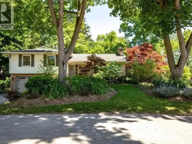 3 Bedroom House Burlington ON 103338498
