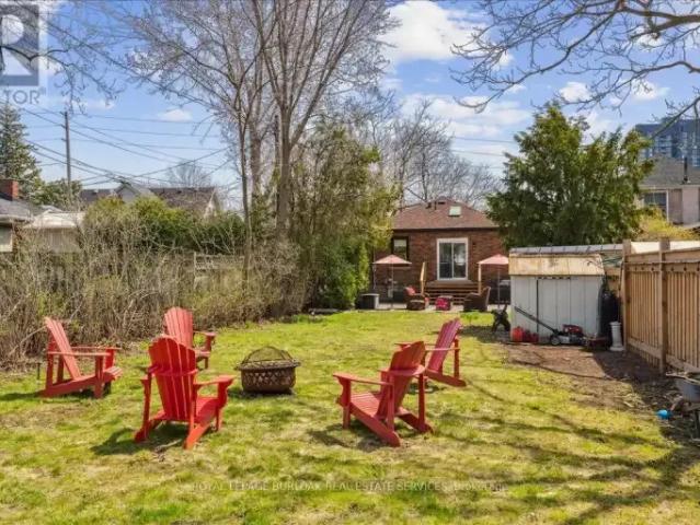 3 Bedroom House Burlington ON LS100564020