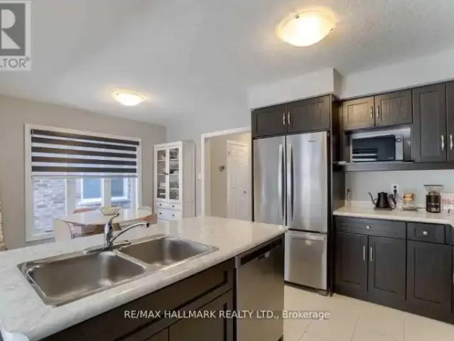 3 Bedroom House Guelph ON LS102578775
