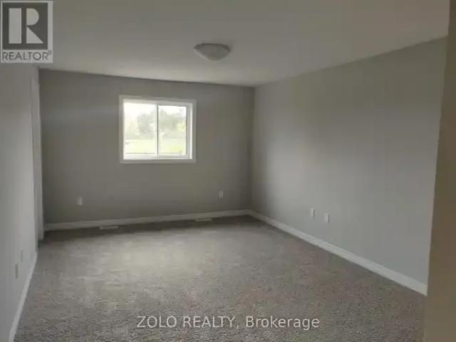 3 Bedroom House Guelph ON 102306705