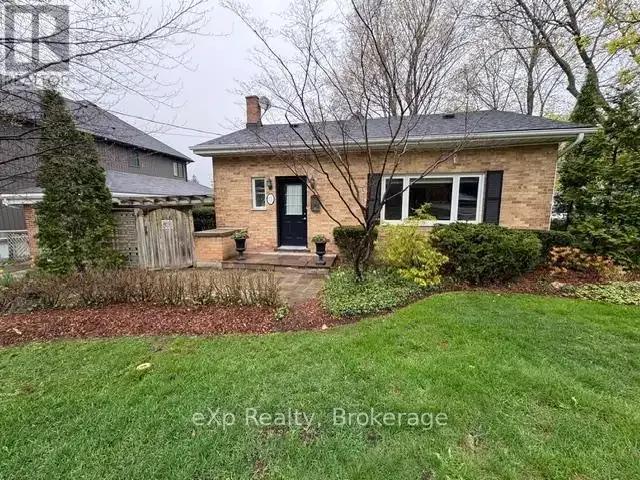 3 Bedroom House Guelph ON 102518844