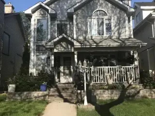 3 Bedroom House Edmonton AB 104180319