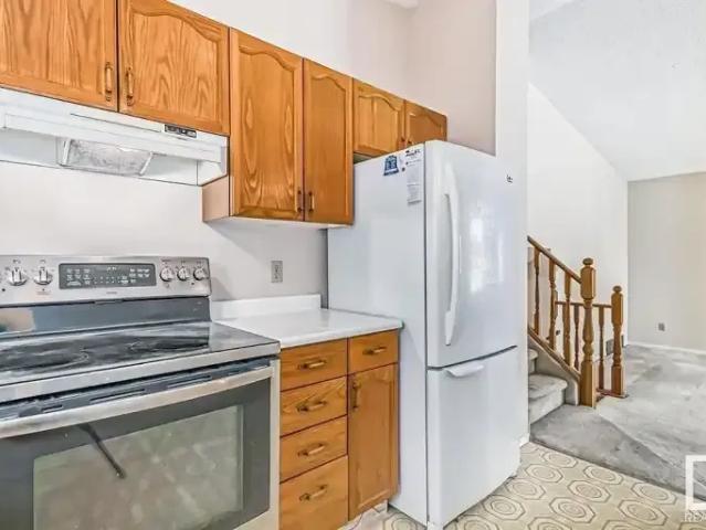 3 Bedroom House Edmonton AB 104180618