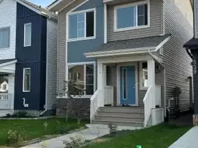 3 Bedroom House Edmonton AB 104181925