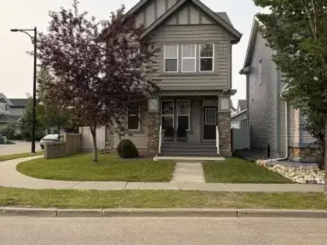 3 Bedroom House Edmonton AB 104182076
