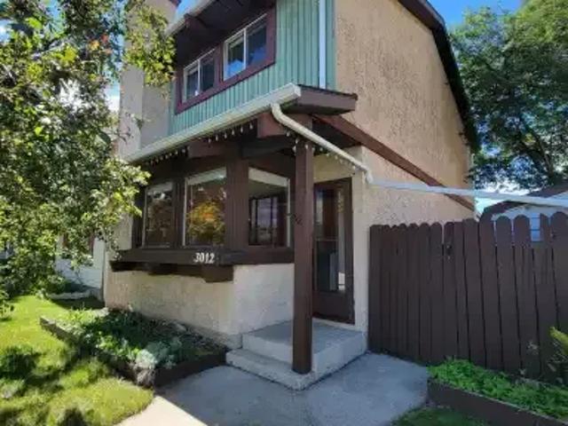3 Bedroom House Edmonton AB 104182606