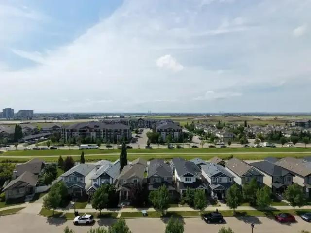 3 Bedroom House Edmonton AB 104224429