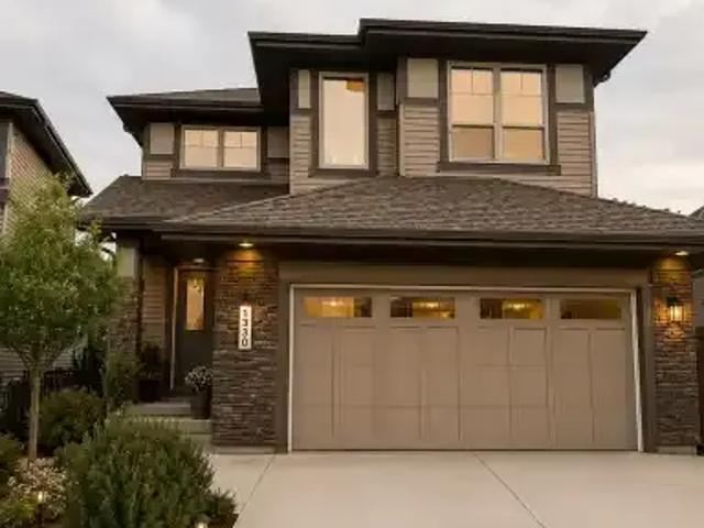 3 Bedroom House Edmonton AB 104322314