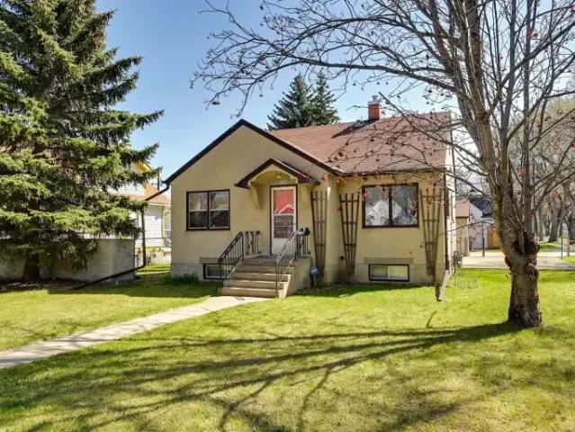 3 Bedroom House Edmonton AB 104841277