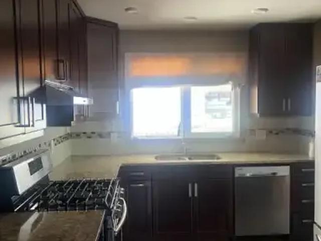 3 Bedroom House Edmonton AB 101261383