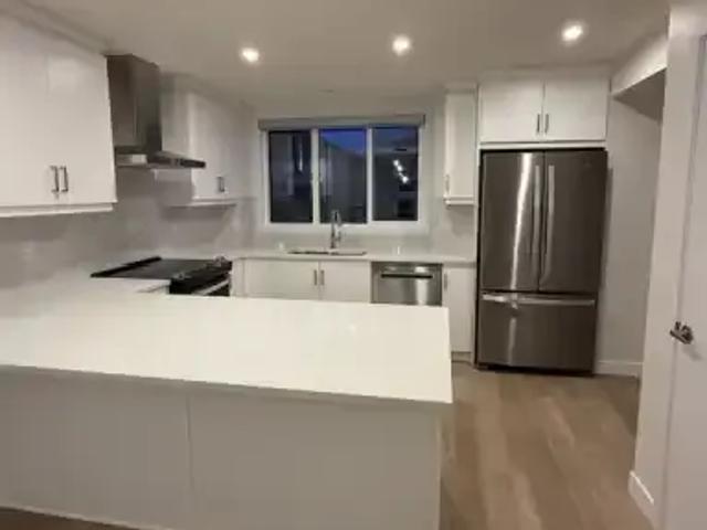 3 Bedroom House Edmonton AB 102467890