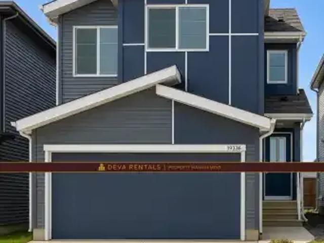 3 Bedroom House Edmonton AB 102915156