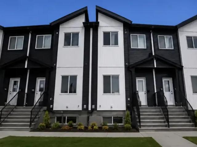 3 Bedroom House Edmonton AB 103011837