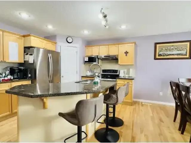 3 Bedroom House Edmonton AB 103011929