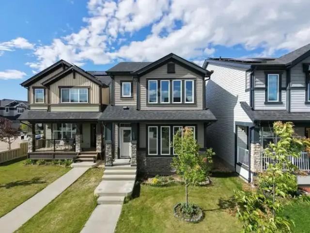 3 Bedroom House Edmonton AB 103179036