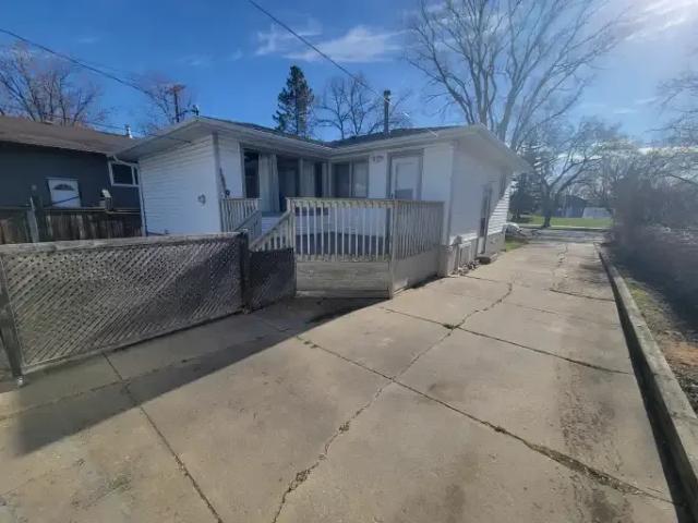 3 Bedroom House Edmonton AB 103322429