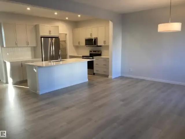 3 Bedroom House Edmonton AB 103579367