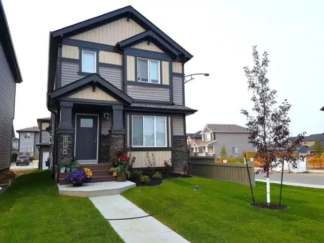 3 Bedroom House Edmonton AB 103879508