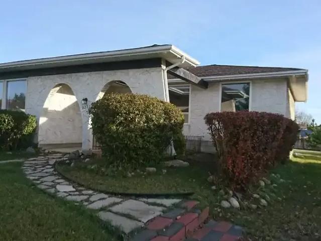 3 Bedroom House Edmonton AB LS102846923