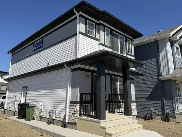 3 Bedroom House Edmonton AB LS102113819