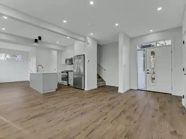 3 Bedroom House Edmonton AB LS103060445