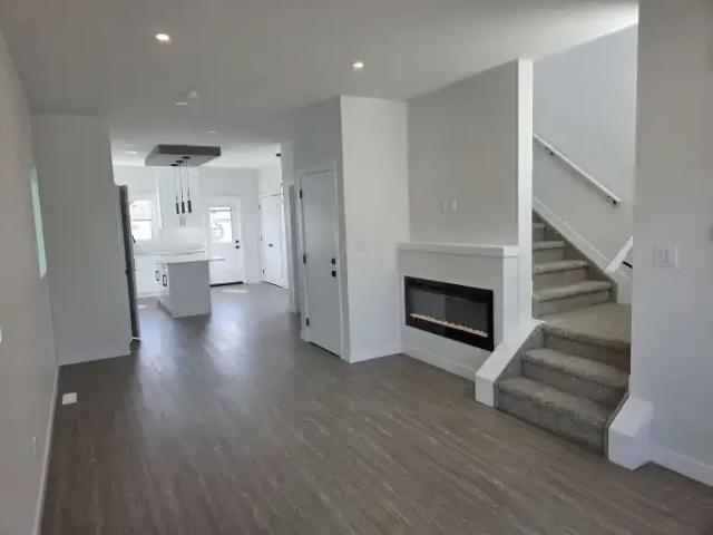 3 Bedroom House Edmonton AB LS104972760