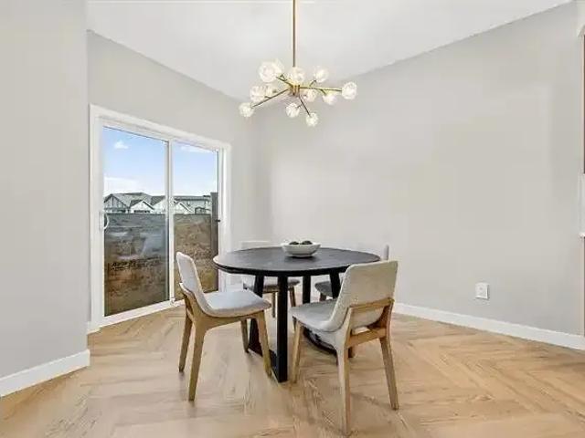 3 Bedroom House Edmonton AB LS105198561