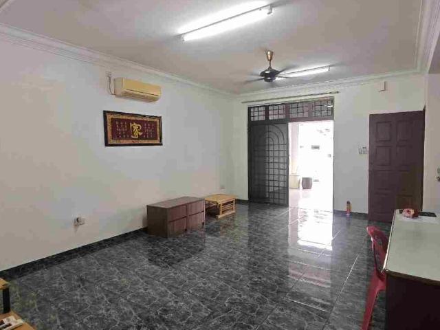 3 Bedroom House for rent in Jalan Pantai, Johor