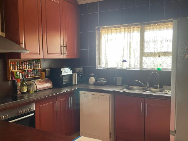 3 Bedroom House For Sale in Country Club