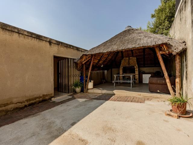 3 Bedroom House For Sale in Cosmo City