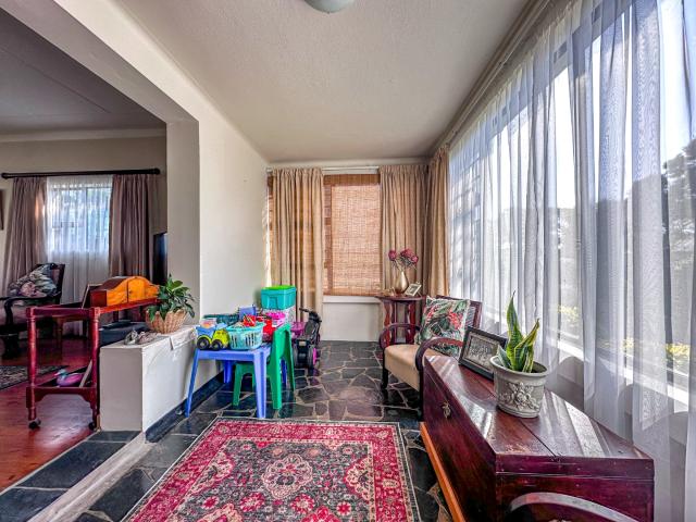 3 Bedroom House For Sale in Cambridge