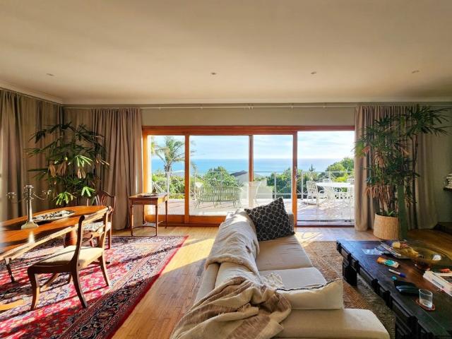 3 Bedroom House For Sale in Camps Bay