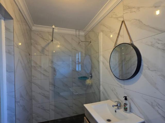3 Bedroom House For Sale in Caneside