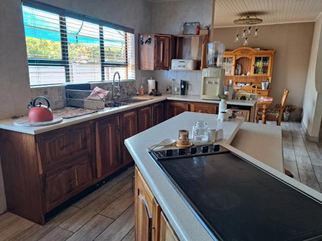 3 Bedroom House For Sale in Carletonville Central