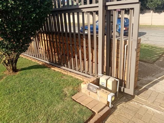 3 Bedroom house for sale in Casseldale, Springs