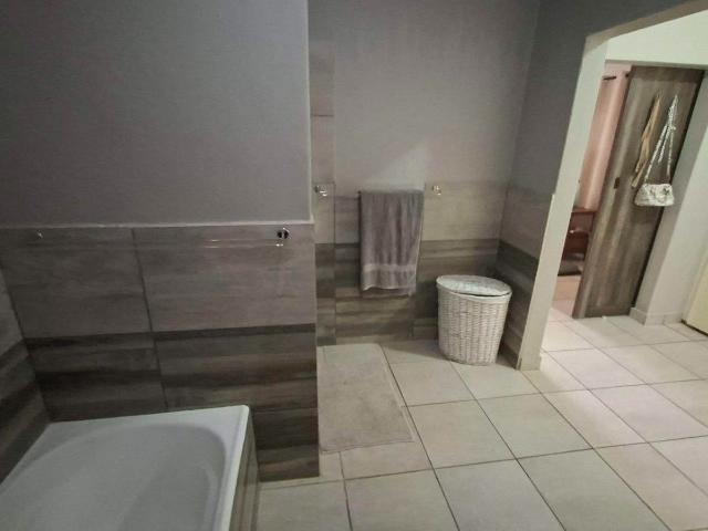 3 Bedroom House For Sale in Chroompark