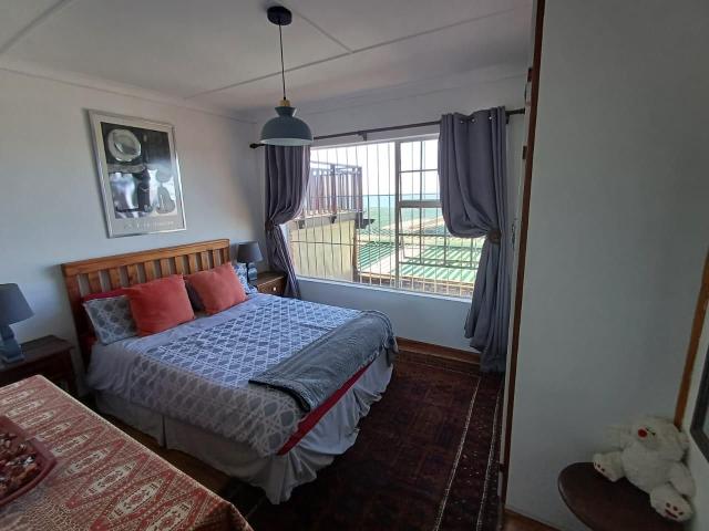 3 Bedroom House For Sale in Cintsa West