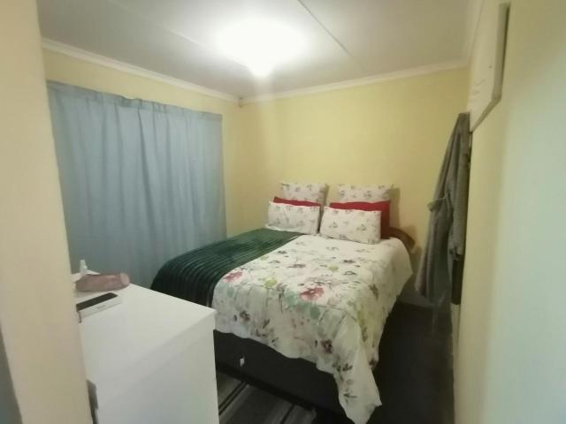 3 Bedroom house for sale in Clarina, Akasia