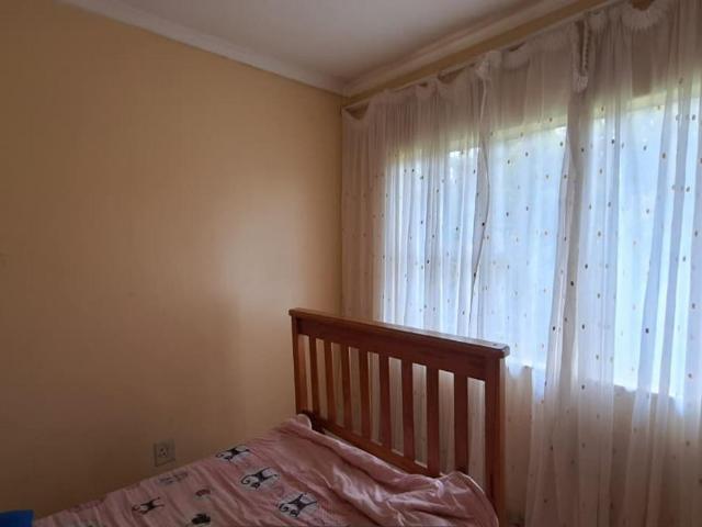 3 Bedroom House For Sale in Crystal Park
